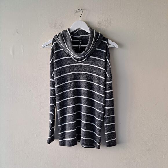 Design Lab Lord & Taylor Top Striped Cowl Neck Cold Shoulder Gray White Size XS - Picture 3 of 16